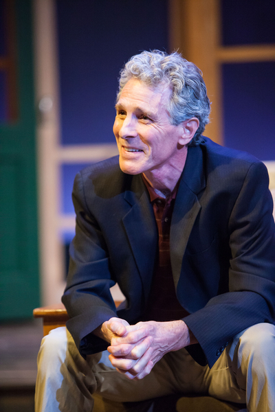 Tom Whalen as Bill Ray