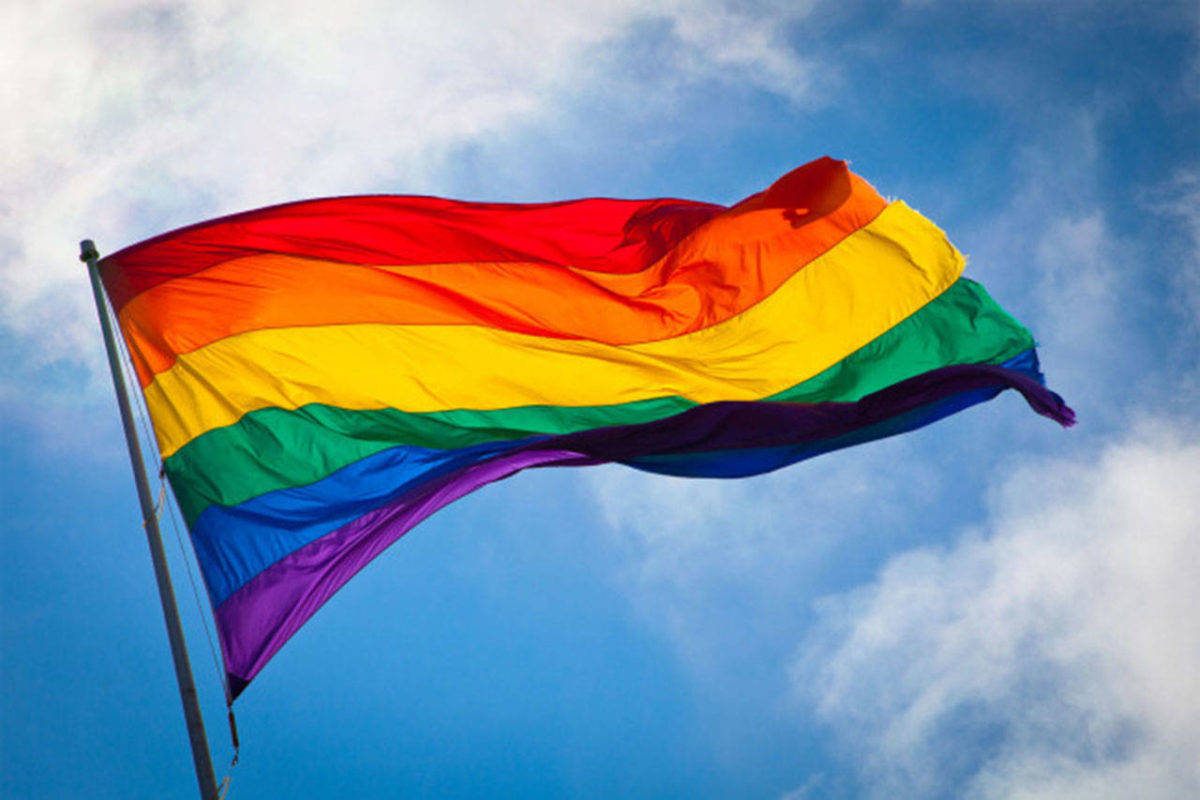19392116_web1_M-Pride-Flag-1200×800