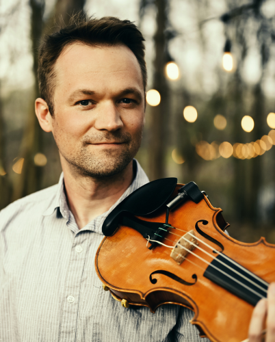 headshot on profile pages (402 x 500 px)-2